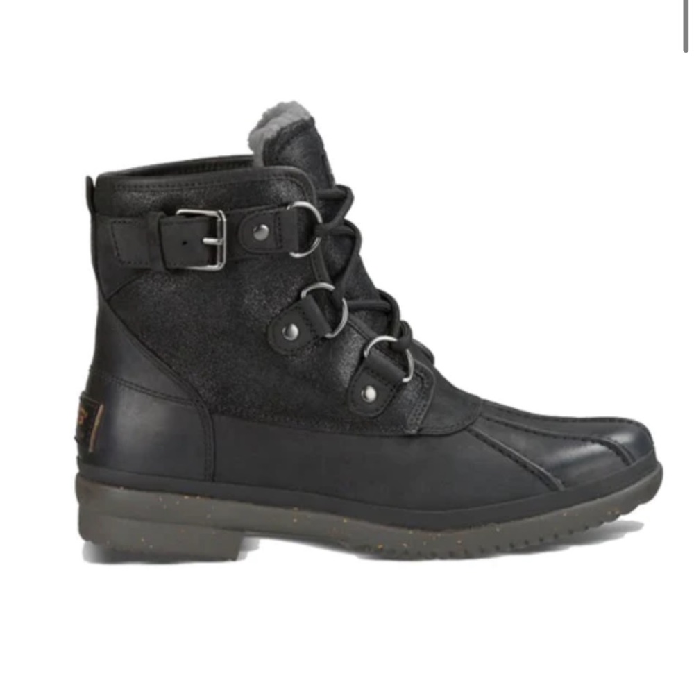 UGG Women’s Cecile Boot